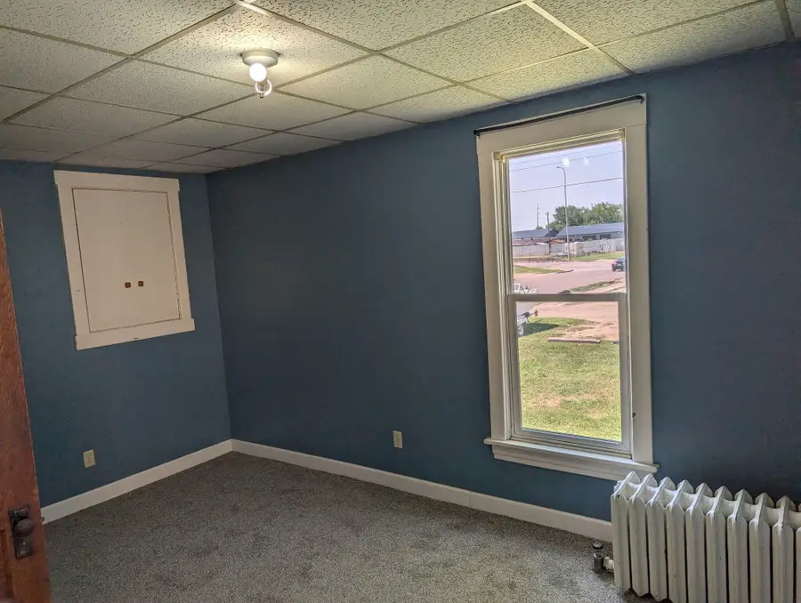 201 N 1st Street, Aberdeen, SD 57401 - #3