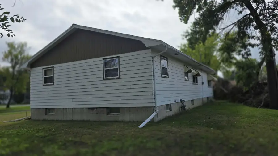 617 9th Avenue, Aberdeen, SD 57401 - #3