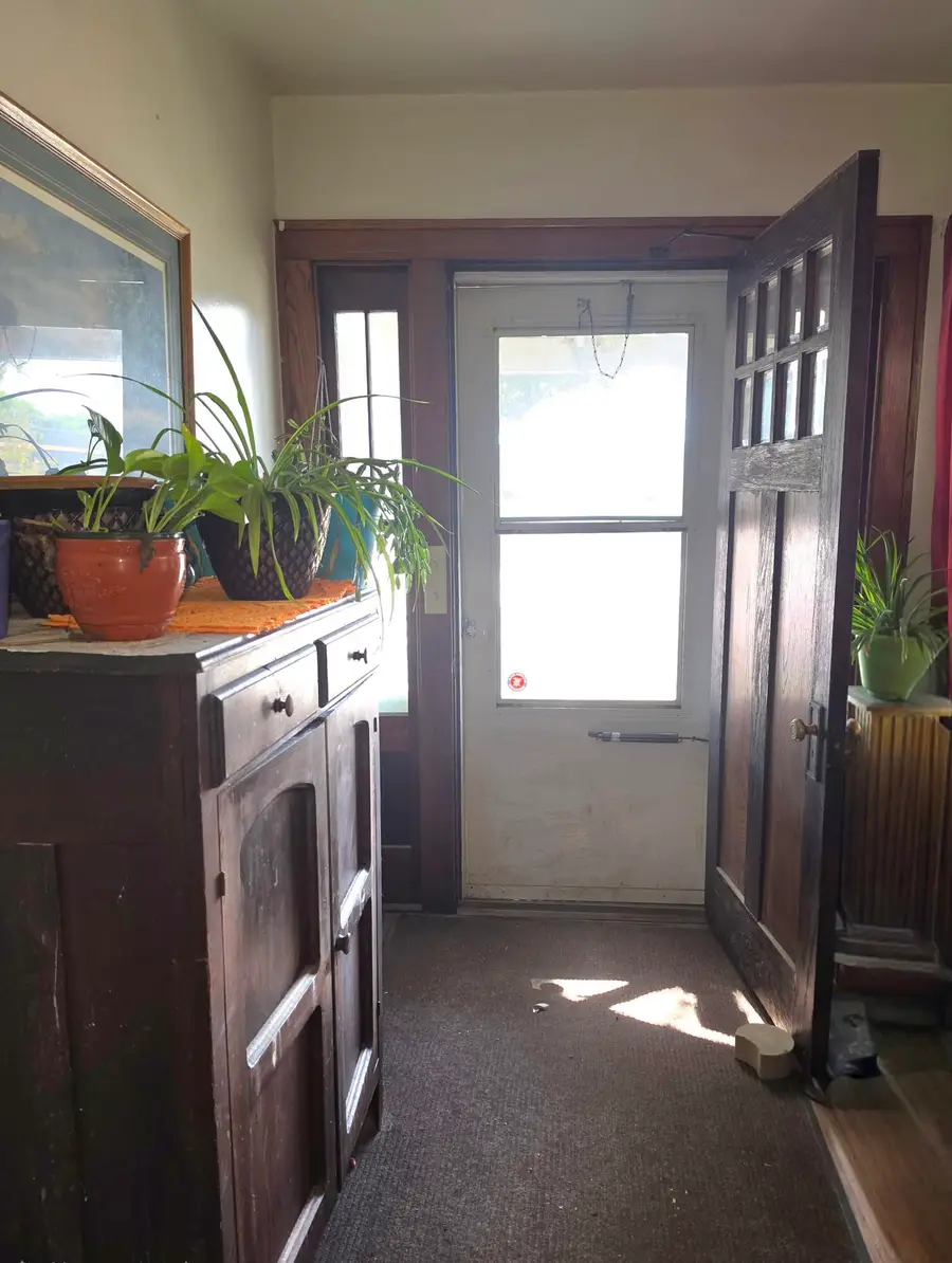 208 SW 5th Avenue, Aberdeen, SD 57401 - #2