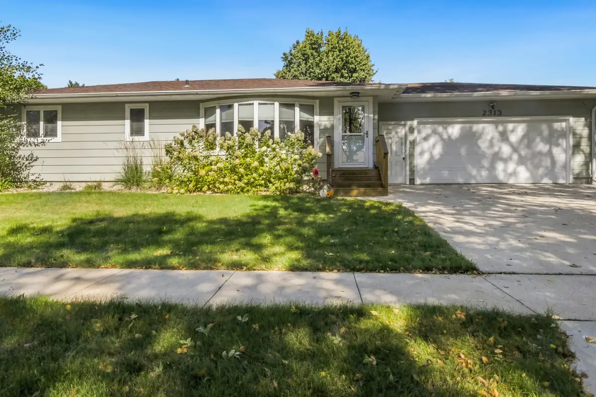 2313 SE 15th Avenue, Aberdeen, SD 57401 - #1
