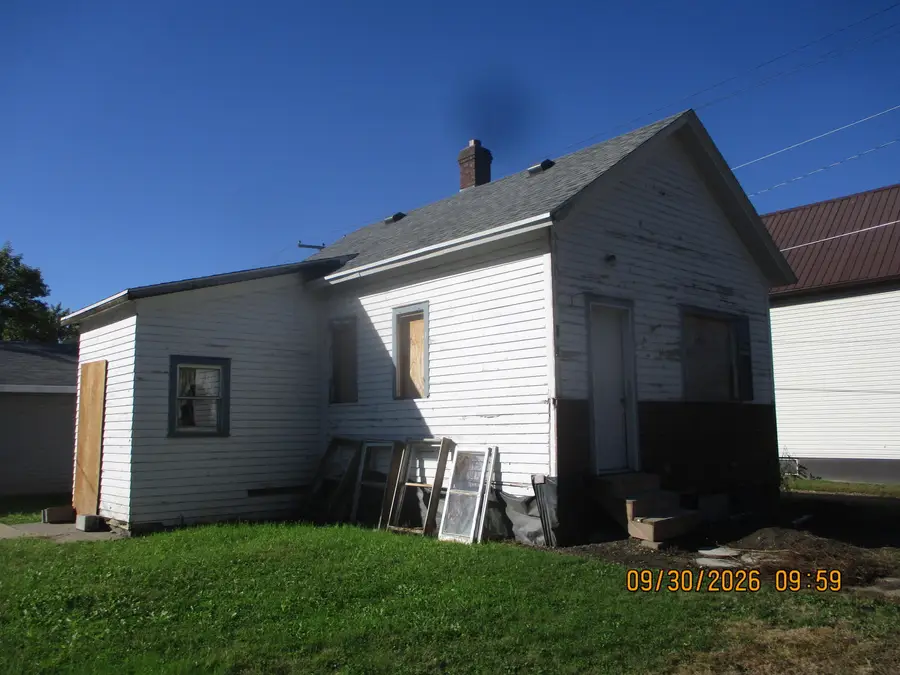 116 NE 3rd Avenue, Aberdeen, SD 57401 - #2