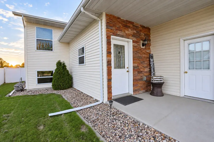 1310 Warren Drive, Aberdeen, SD 57401 - #2