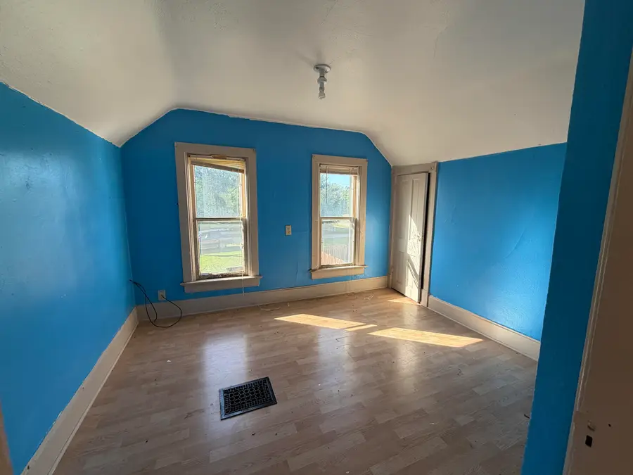 519 N Kline Street, Aberdeen, SD 57401 - #3