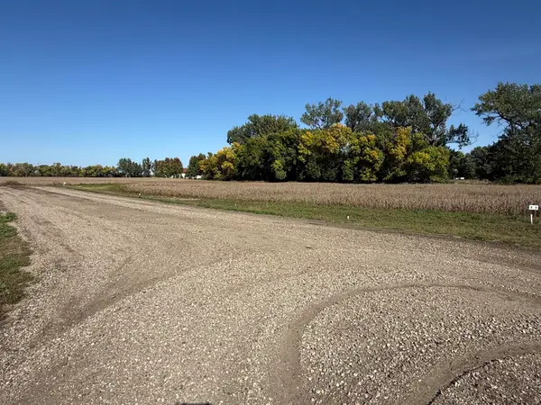 2395 Howling Woods Lane, Aberdeen, SD 57401