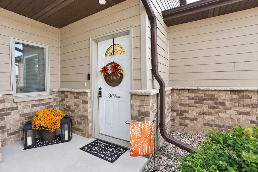 1915 10th Avenue, Aberdeen, SD 57401 - #3