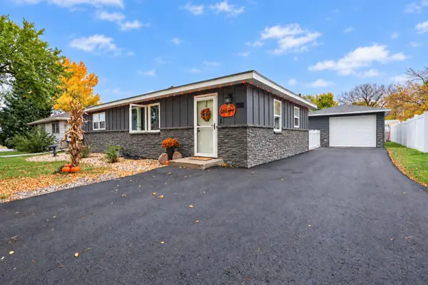 307 S Vivian Street, Aberdeen, SD 57401