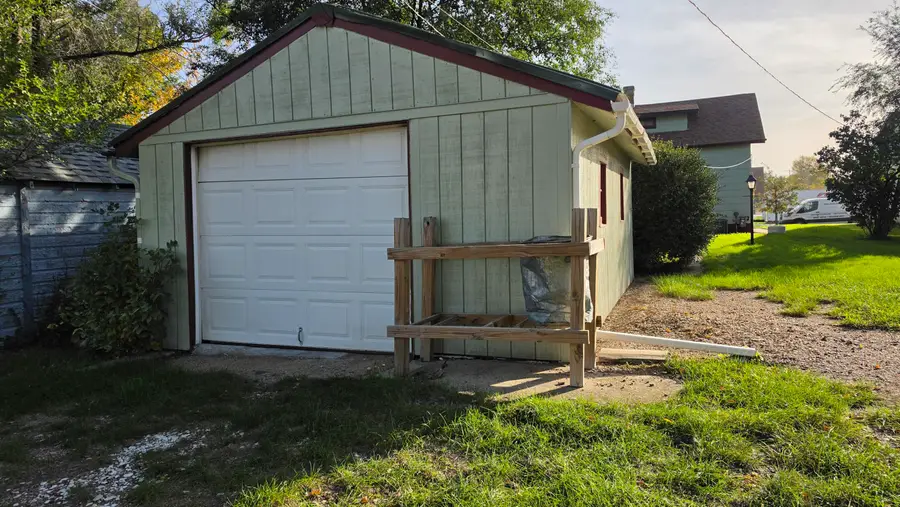405 N 3rd Street, Aberdeen, SD 57401 - #3