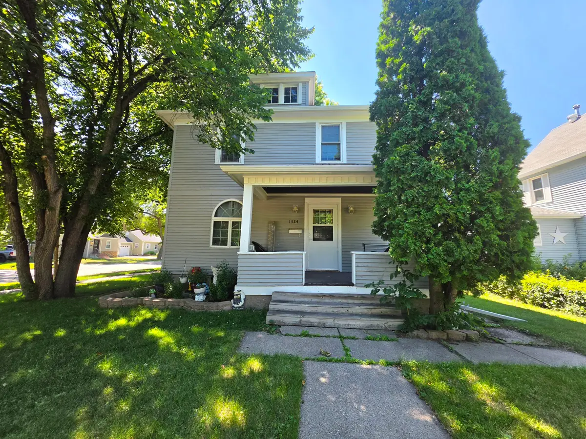 1324 S 1st Street, Aberdeen, SD 57401 - #1