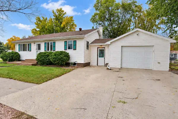 320 Wilmot Avenue, Ipswich, SD 57451