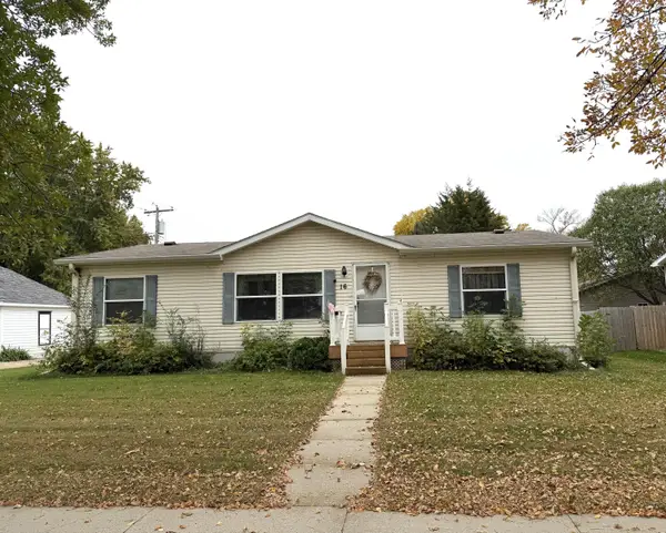 16 E 4th Avenue, Groton, SD 57445