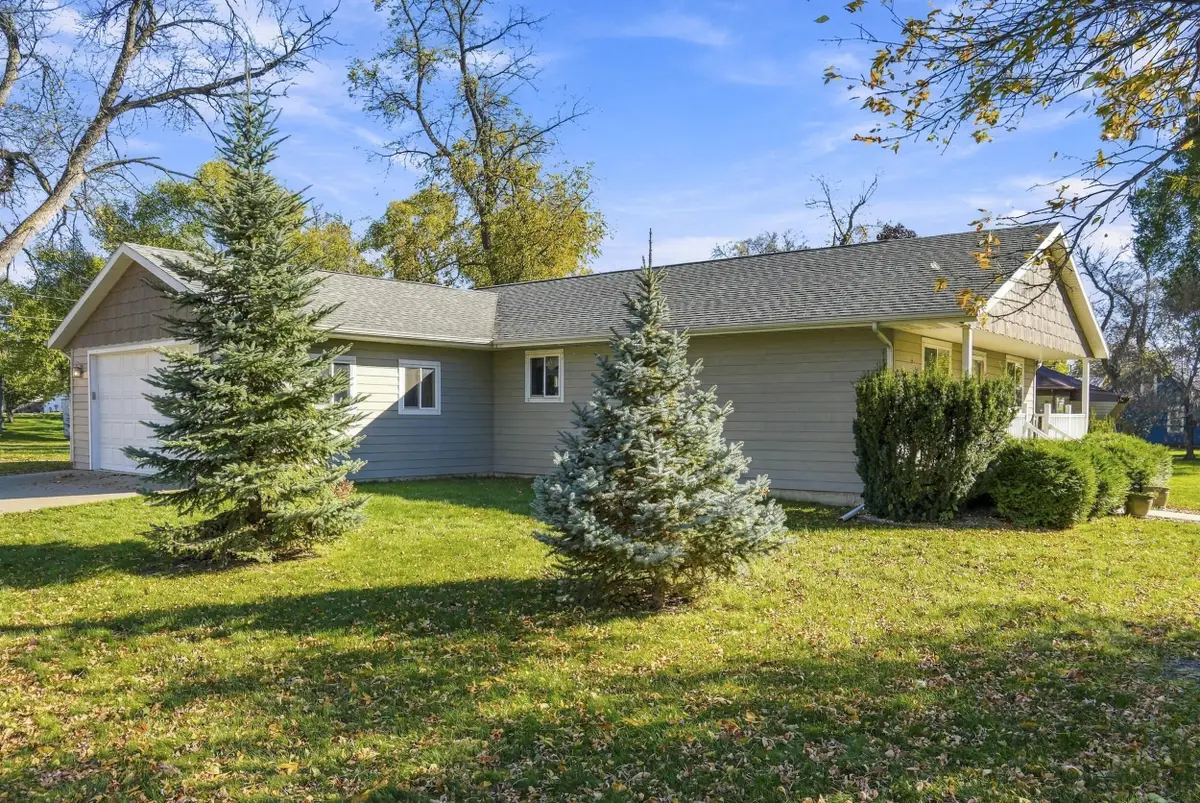 1020 E 2nd Street, Webster, SD 57274 - #1