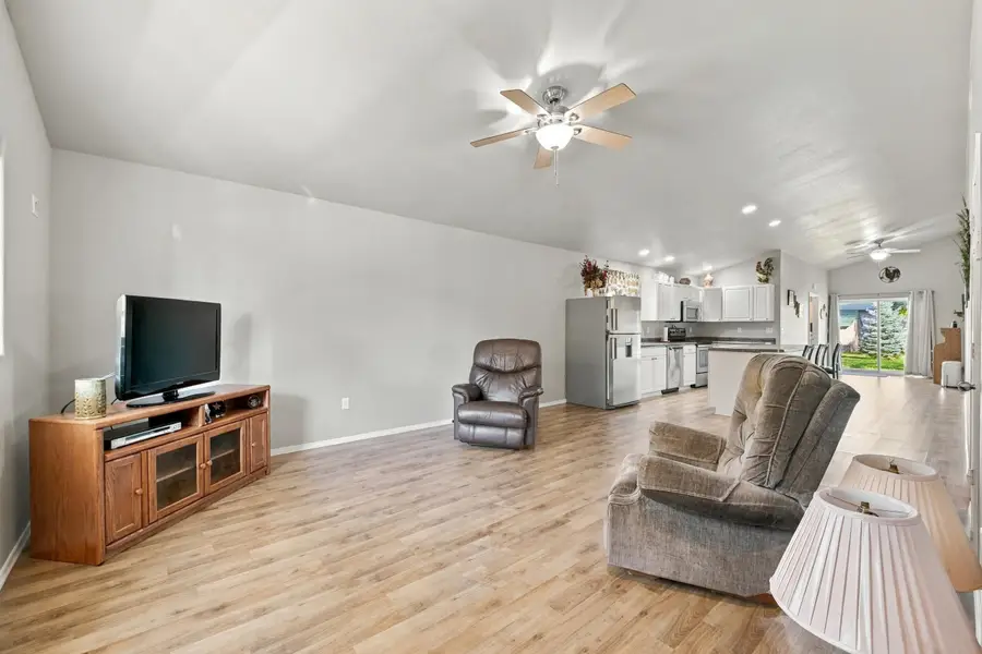 1020 E 2nd Street, Webster, SD 57274 - #3