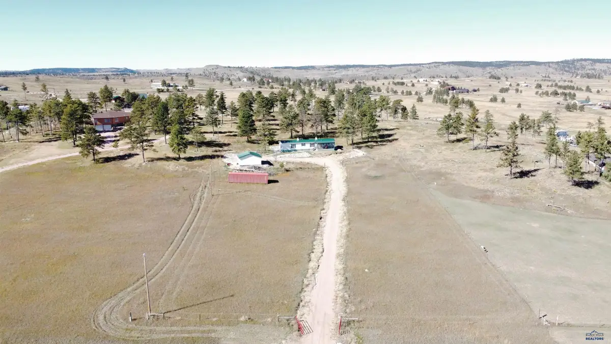 27881 Cascade Rd, Hot Springs, SD 57747 - Image #1