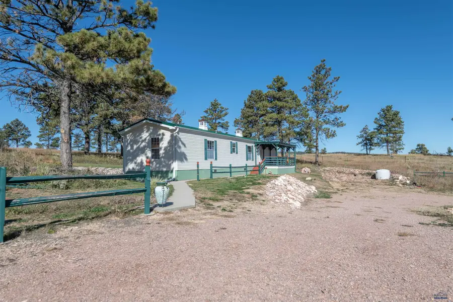 27881 Cascade Rd, Hot Springs, SD 57747 - Image #2