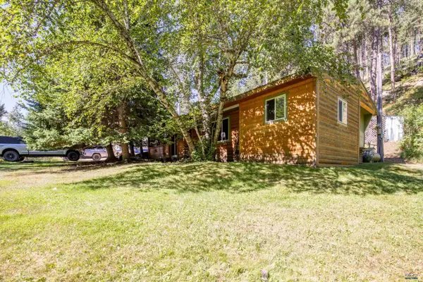 12970 Waldens Pond Ct, Rapid City, SD 57702