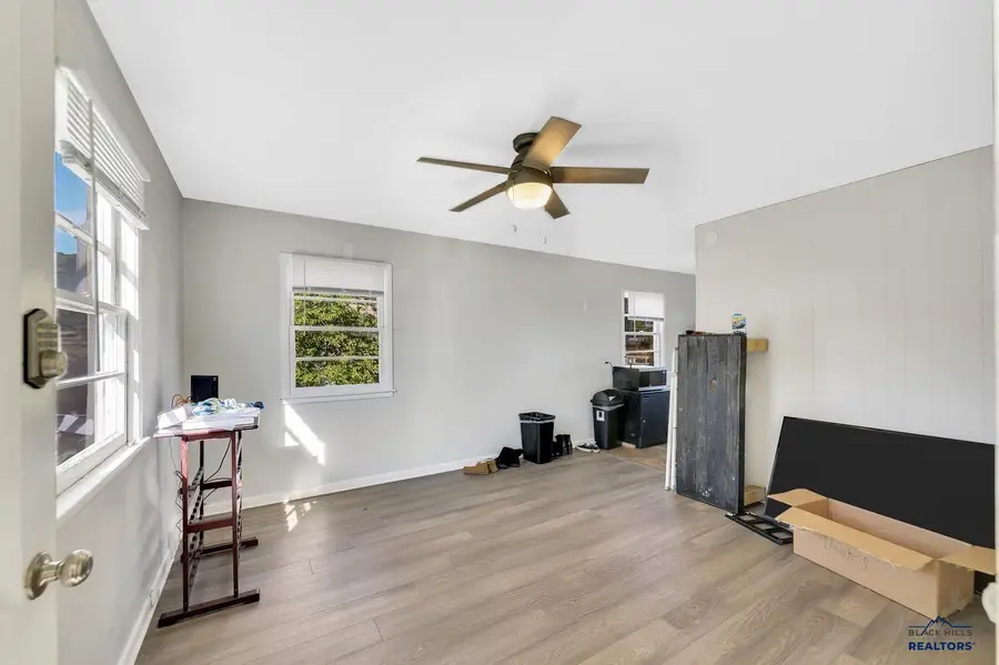 1914 Ivy Ave, Rapid City, SD 57701 - #2