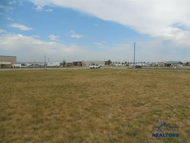 3241 E Mall Dr, Rapid City, SD 57701 - #2