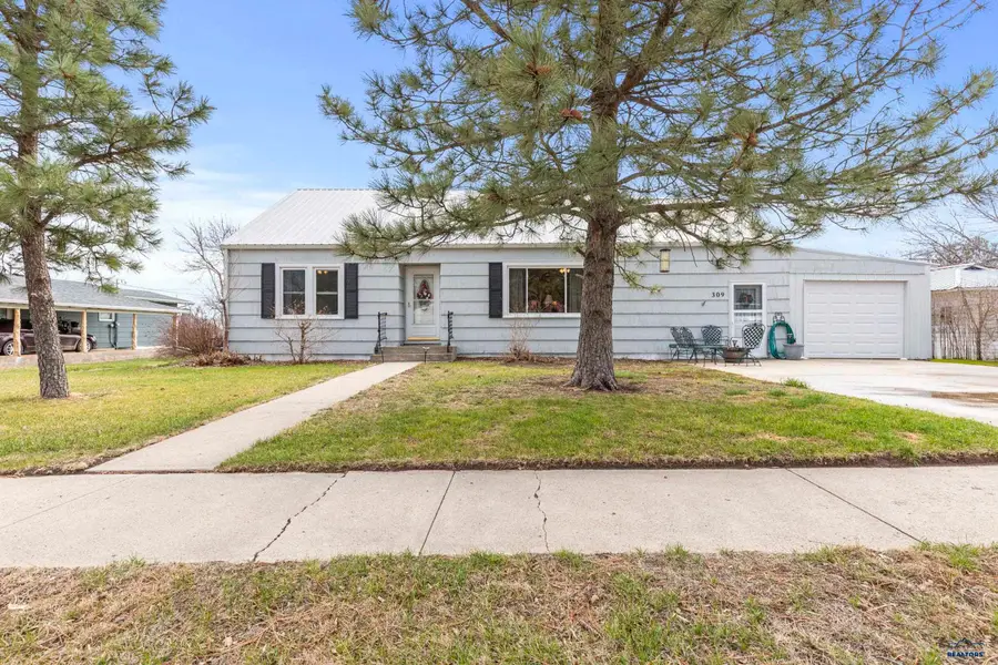 309 Chestnut St, Kadoka, SD 57543 - Image #2
