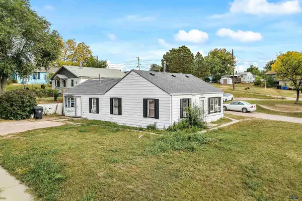 636 Halley Ave, Rapid City, SD 57701-0000