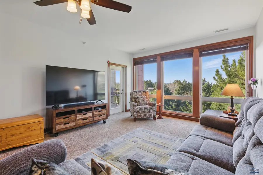 4051 Fairway Hills Dr, Rapid City, SD 57702 - Image #3