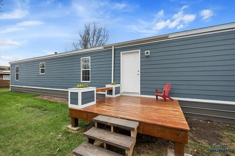 1107 Roughlock Ln, Spearfish, SD 57783 - Image #2