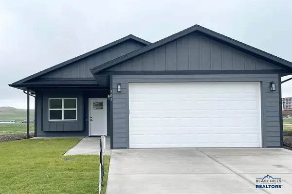 905 Bennington Dr, Box Elder, SD 57719