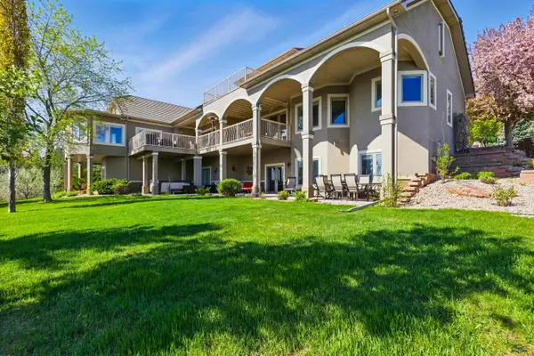 1607 Pevans Pkway, Rapid City, SD 57701