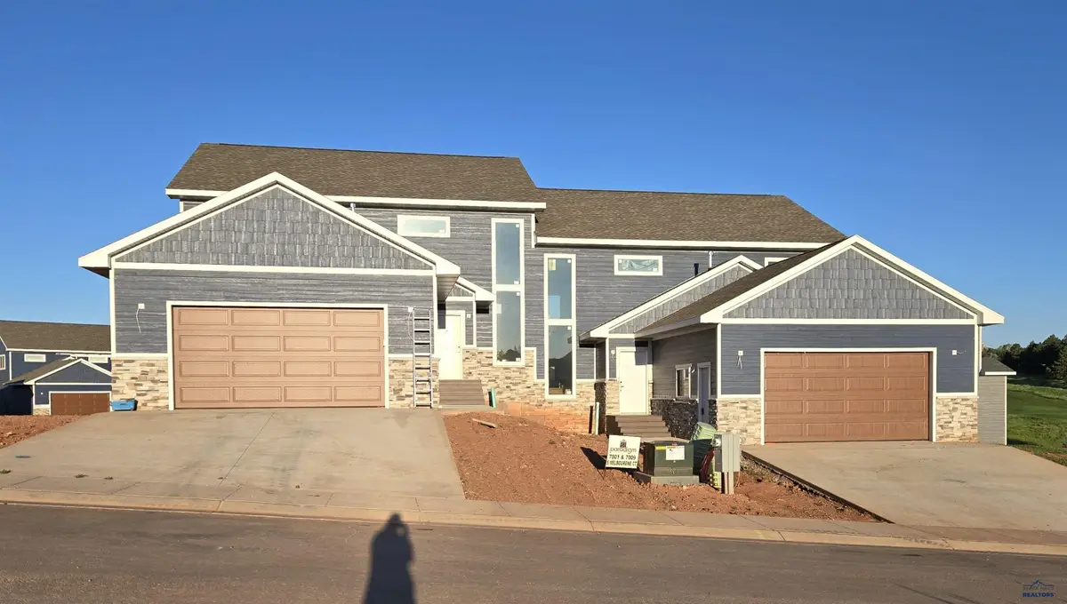 7001 Melbourne Ct, Rapid City, SD 57702 - Image #1