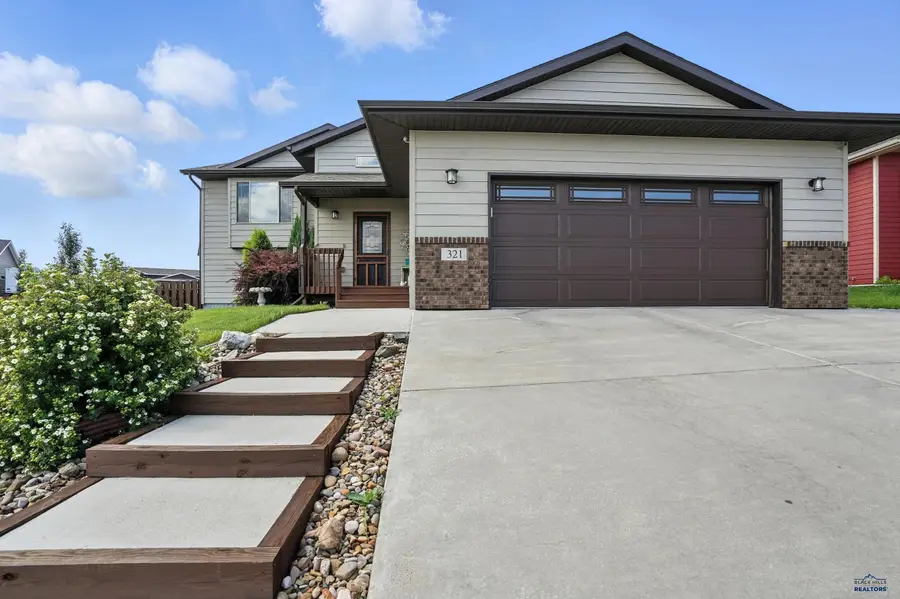 321 E Bengal Dr, Rapid City, SD 57701 - Image #2