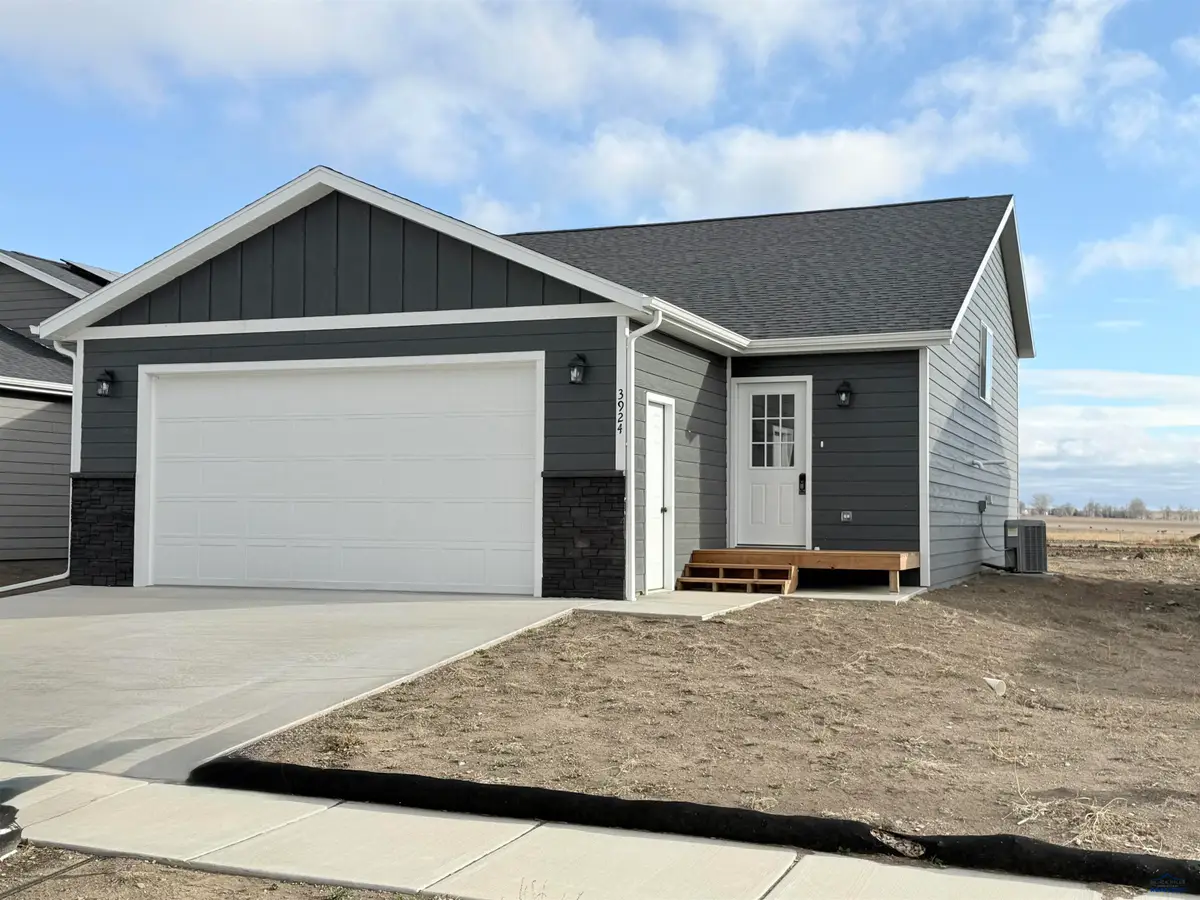 3924 Haralson Ln, Rapid City, SD 57703 - Image #1