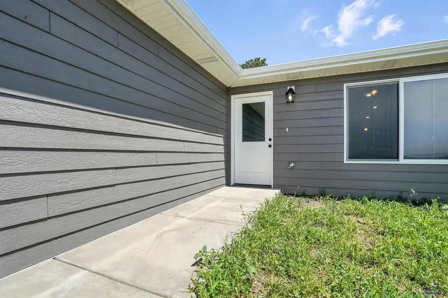 1014 Driver Circle, Wall, SD 57790 - Image #2