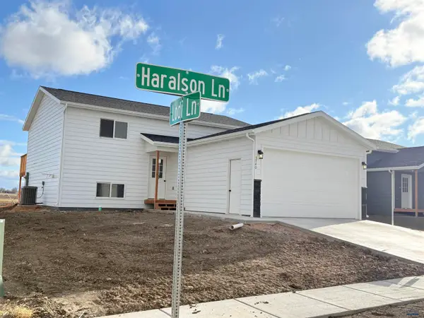 3740 Haralson Ln, Rapid City, SD 57703