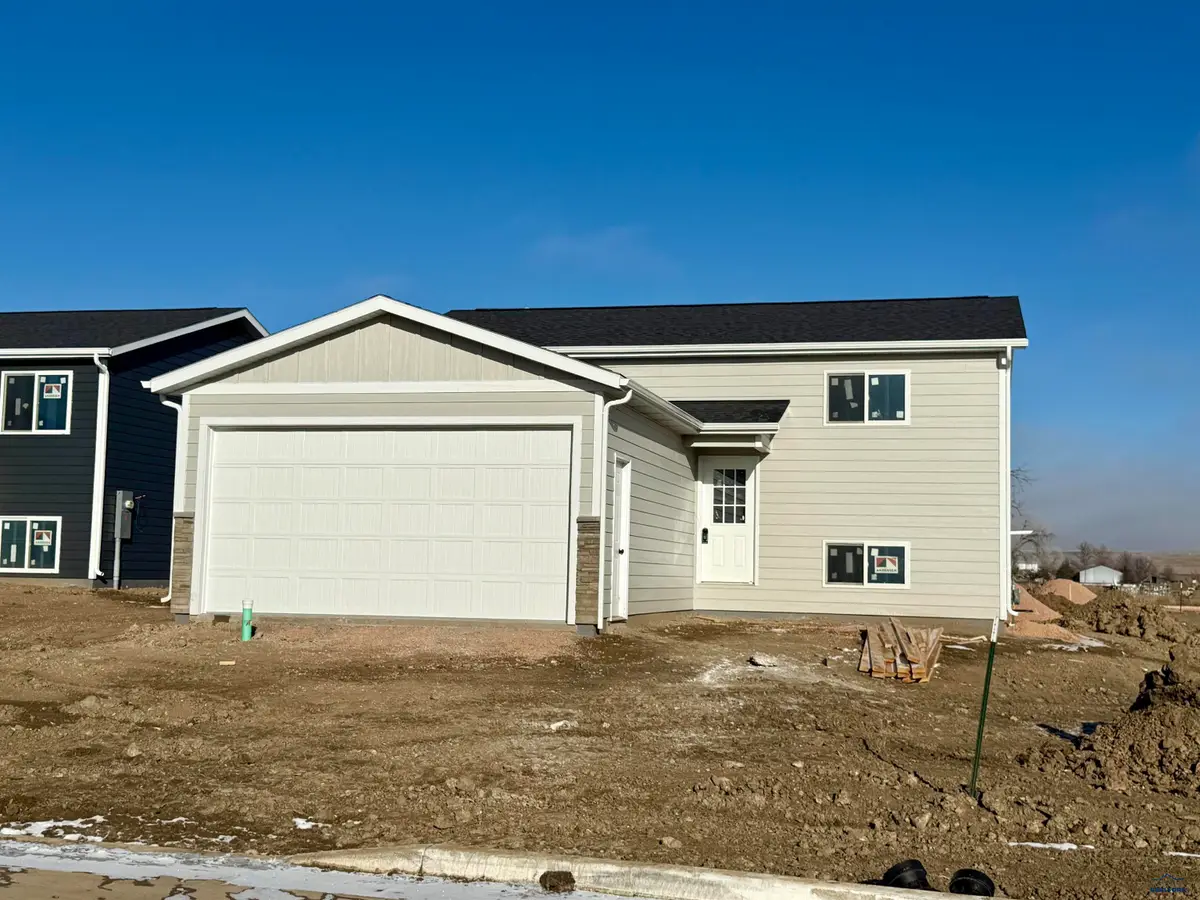 3532 Lodi Ln, Rapid City, SD 57703 - Image #1