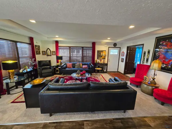 1717 E Philadelphia, rapid city, SD 57703