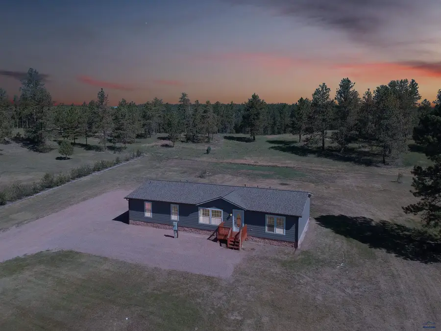 12646 Dana Rd, Hot Springs, SD 57747 - Image #2