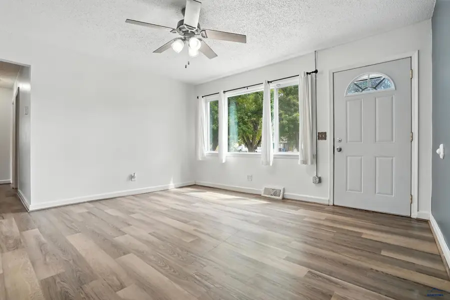 834 E Tallent, Rapid City, SD 57701 - Image #2