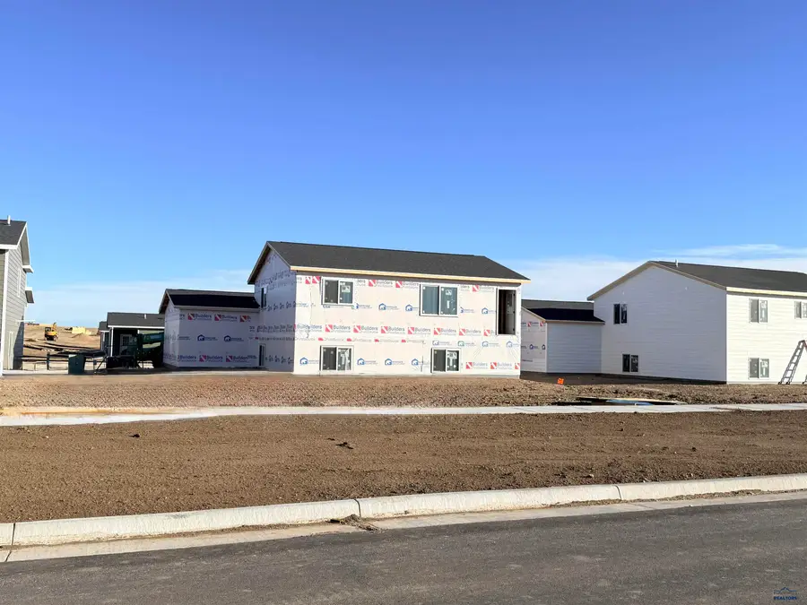 337 Ennen Dr, Rapid City, SD 57703 - Image #2