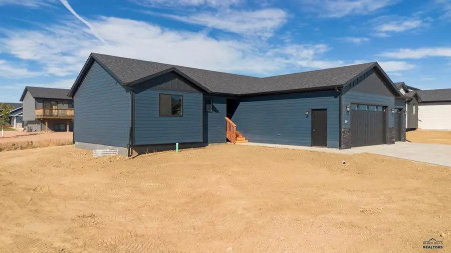 627 Bull Run Dr, Box Elder, SD 57719 - Image #2