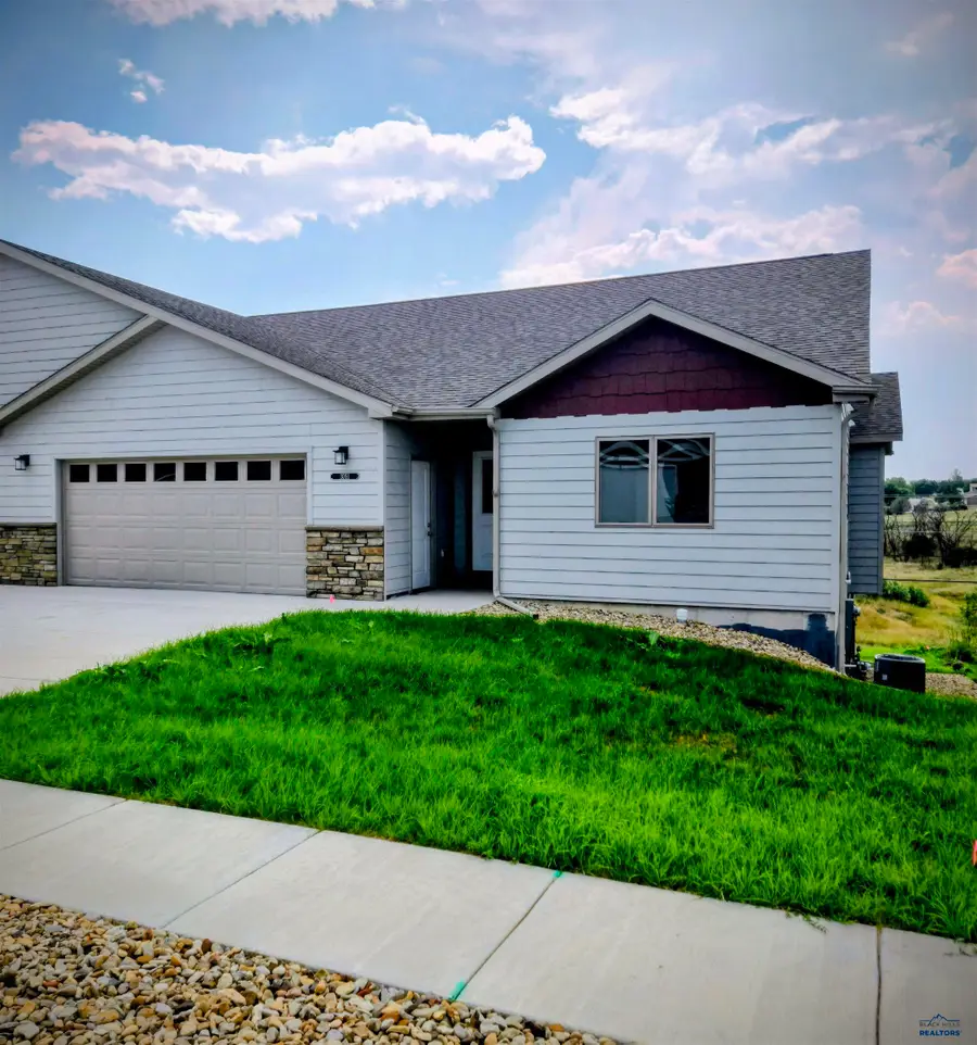 3053 Hoefer Ave, Rapid City, SD 57701 - Image #2