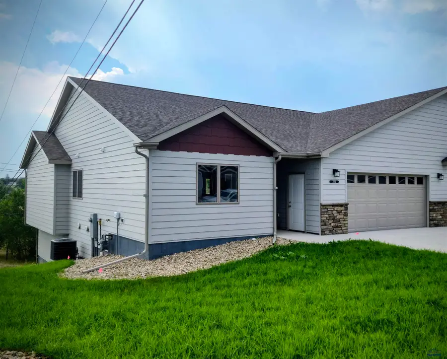 3053 Hoefer Ave, Rapid City, SD 57701 - Image #3