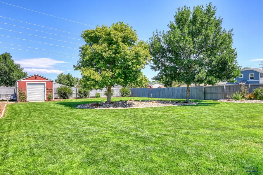 636 Kathryn Ave, Rapid City, SD 57701 - Image #2