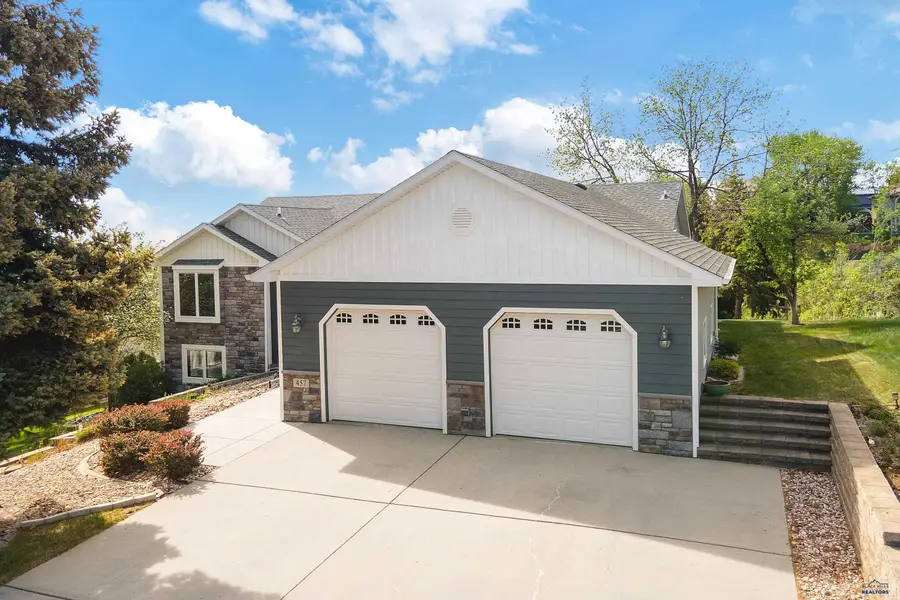 457 Terracita Dr, Rapid City, SD 57701 - Image #2