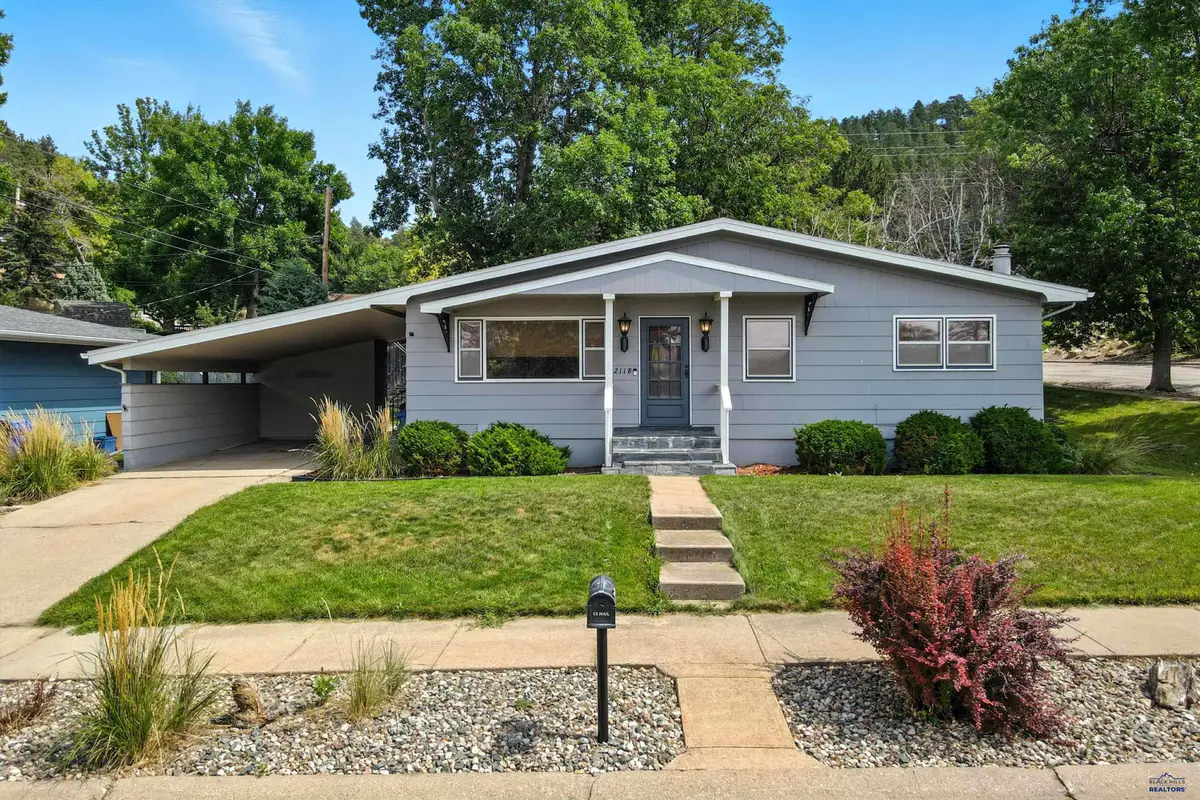 2118 Buena Vista Dr, Rapid City, SD 57702 - #1