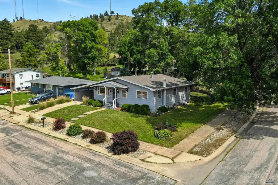 2118 Buena Vista Dr, Rapid City, SD 57702 - #2