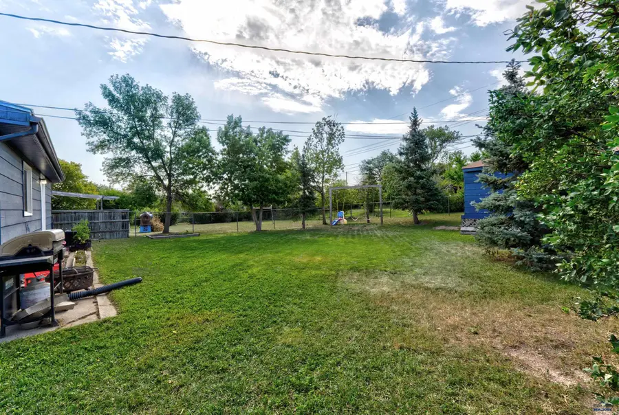 325 E Anamosa, Rapid City, SD 57701-0000 - Image #3