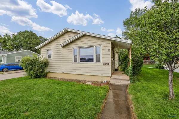 1714 Sheridan Lake Rd, Rapid City, SD 57702
