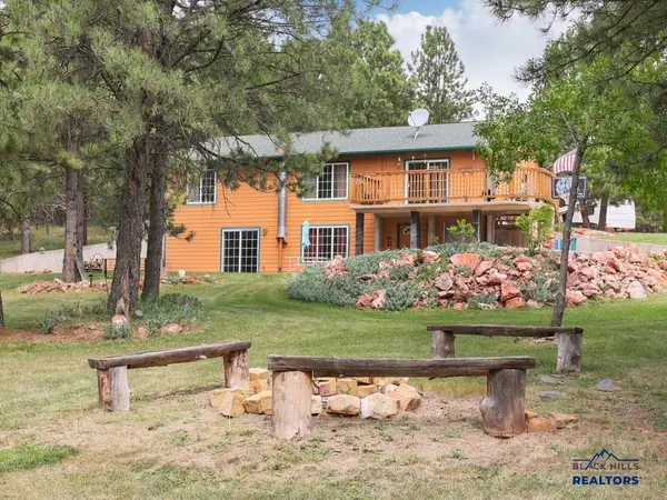 13760 Triple S Dr, Rapid City, SD 57702