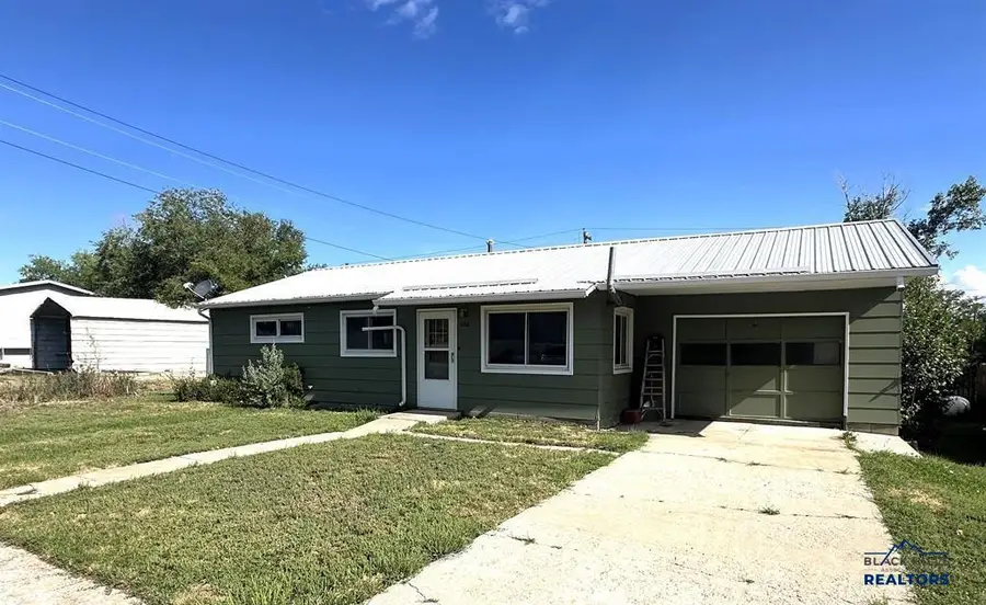 1006 E St, Edgemont, SD 57735 - Image #2