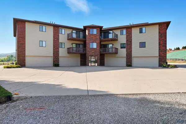 835 W Hill St, Spearfish, SD 57783