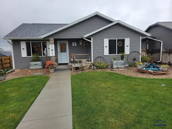 1252 Juneau Dr, box elder, SD 57719